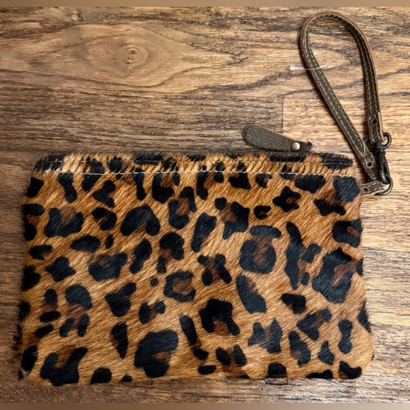 NEW Myra Leopard Animal Print Calf Hair Leather Wristlet Clutch Bag - Picture 2 of 4